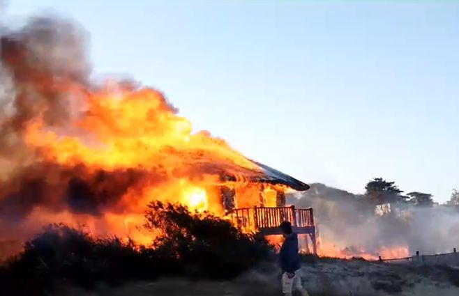 incendio-en-cabaña-de-la-pedrera.jpg