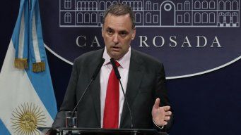 Foto: AFP. Manuel Adorni, vocero de la Presidencia de Argentina.