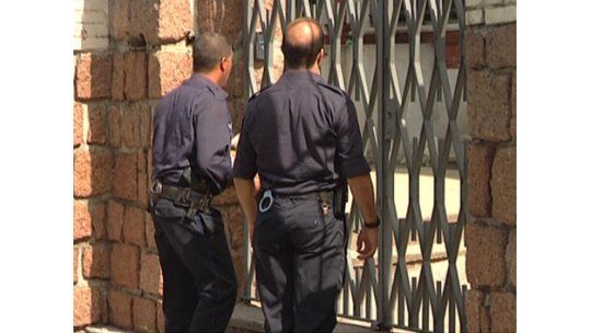 Un hombre armado rescató a su novia de un hogar del Inau