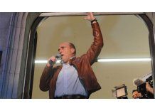 Eliminación de guardas en ómnibus; plan a 7 años con retiros e incentivos