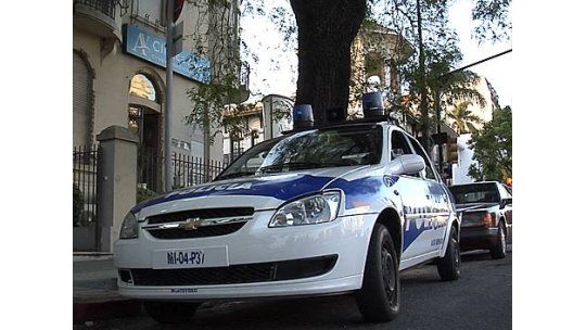 Dos delincuentes coparon una clínica y maniataron a 7 mujeres