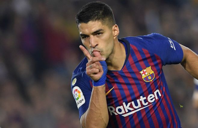 Luis Suárez convierte ante Sevilla el 20 de octubre y muetsra que está recuperando su nivel uego de un inicio de temporada marcado por las dificultades en hallar forma física y una lesión de rodilla muy rebelde.