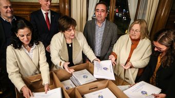 ministra de economia entrego la rendicion de cuentas en el parlamento