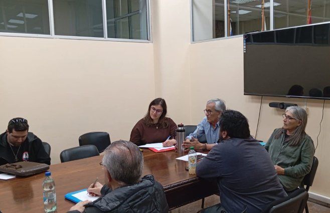 Foto: Lorena Nachajón, Subrayado. Reunión tripartita en el MTSS este sábado.