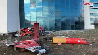 cuatro muertos tras estrellarse un helicoptero en un hospital de turquia