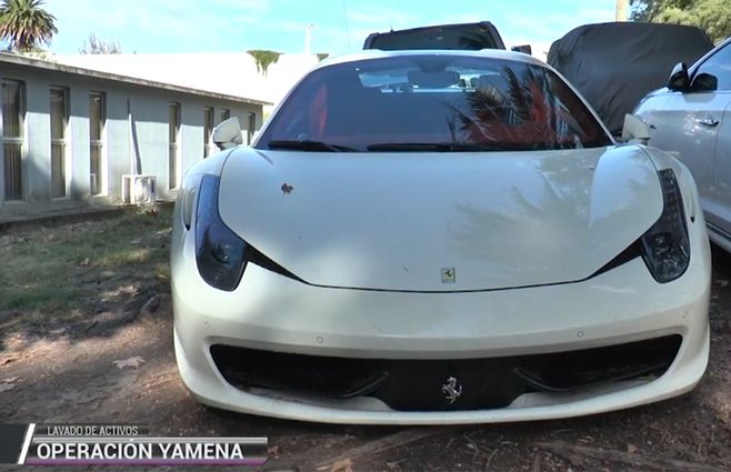 Ferrari&nbsp;valuada en US$ 640.000 que Aydin manejaba por Malvín Norte.