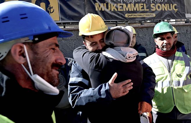 Turquía-terremoto-rescate-jueves-16-AFP.jpg