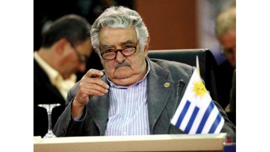 Casi la mitad de la población aprueba gestión de Mujica