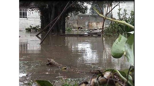 Hay 135 evacuados y ocho rutas cortadas por la tormenta