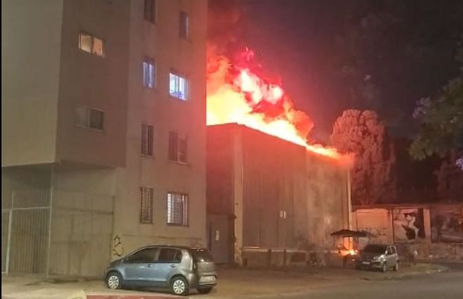 incendio-subestación-UTE-barrio-Sur-foto-calle