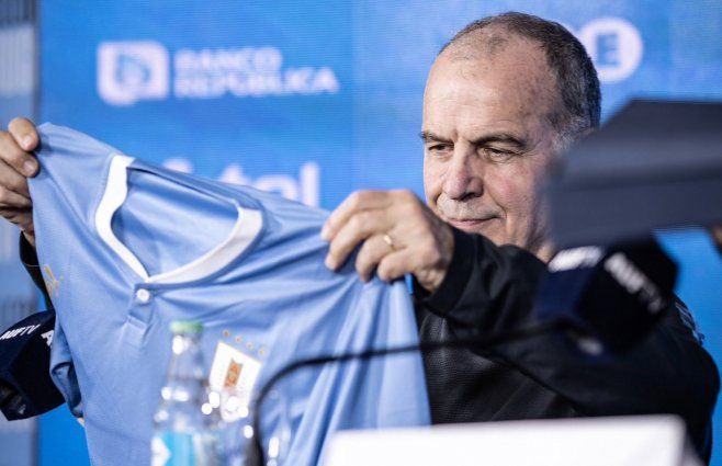 Foto: Twitter, Selección Uruguaya. Marcelo Bielsa.