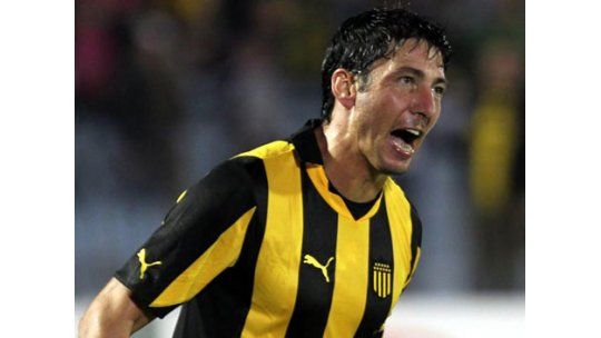 Olivera con hombro inmovilizado pero se espera recuperación