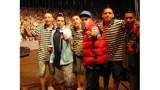 Unas 20.000 personas bailaron con los Wachiturros en Paysandú