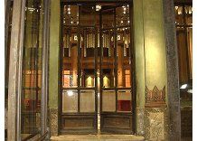 Comenzó la recuperación del histórico edificio del Jockey Club