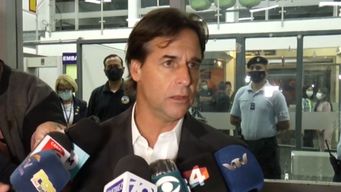se le esta pegando por pegar, dijo lacalle sobre viajes de bustillo 