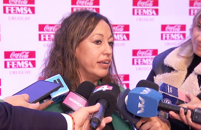 Fernanda-Cardona-abril-en-planta-de-Coca-Cola