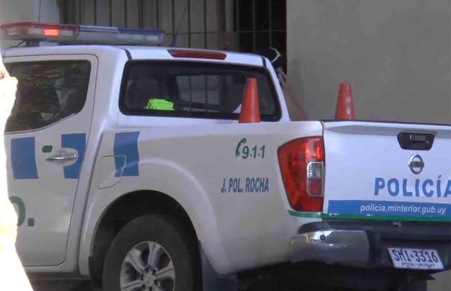 Rocha-patrullero-camioneta-policia.jpg