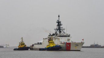 Foto: FocoUy. El buque de la Guardia Costera ingresando al puerto de Montevideo.