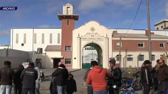 a siete anos del cierre de fanapel, la planta de juan lacaze se encuentra a la venta