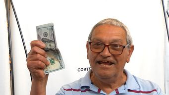 freddy fernandez, el hombre que voto por error 600 dolares, recupero el dinero y conto lo sucedido