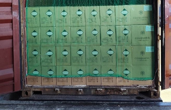 Fotos: Aduanas. Cargamento incautado en un contenedor.