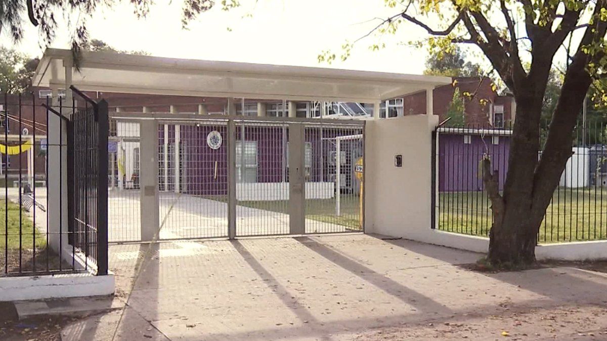 Abogado sumó nuevos testimonios a la denuncia de maltrato de una maestra de la Escuela 199 a sus alumnos