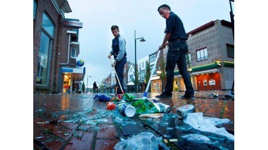 La Fiesta de Facebook en Holanda terminó con 34 detenidos