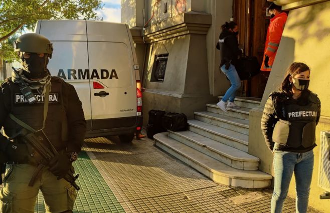 Foto: (Armada Nacional) la droga incautada este martes 11 de mayo en el Puerto de Montevideo.