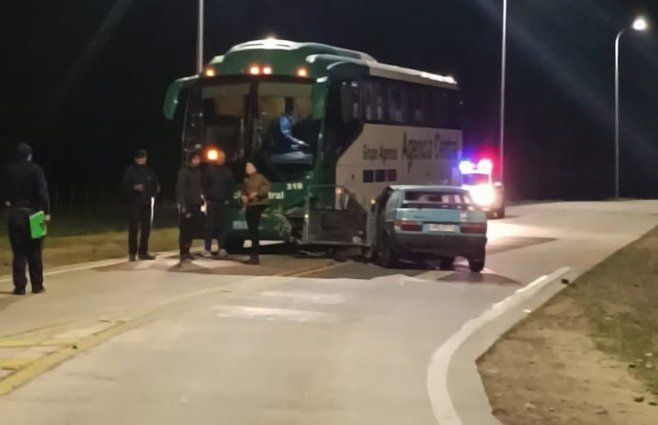 Foto: Policía de Colonia. Uno de los accidentes del sábado involucró un ómnibus.