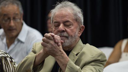 fiscalia de brasil anuncio que lula puede cumplir su condena en libertad vigilada