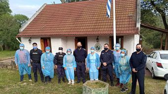 Vacunación pueblo a pueblo del MSP. (Foto: vacunación en Villa Serrana, archivo Subrayado).