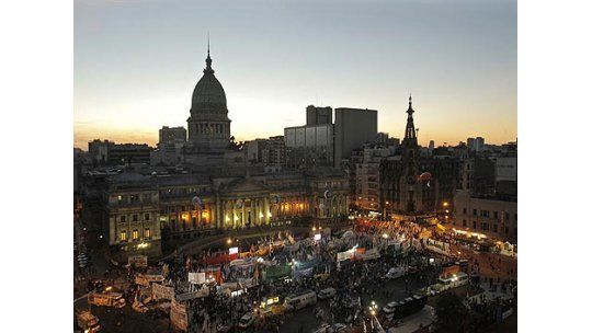 Argentina: Diputados votó y convirtió en ley expropiación de YPF