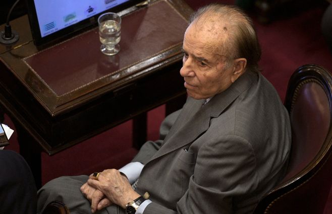 MENEM--CEMENTERIO--AFP.jpg