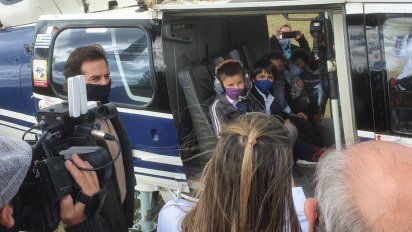 lacalle pou visito la escuela de renzo, el nino que aconsejo como combatir el covid