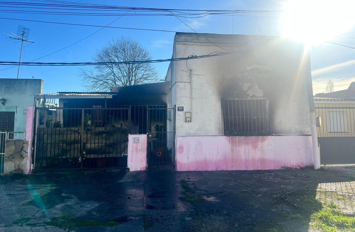 Foto: Subrayado. Así quedó la casa tras el incendio. Foto: Subrayado. Así quedó la casa tras el incendio.