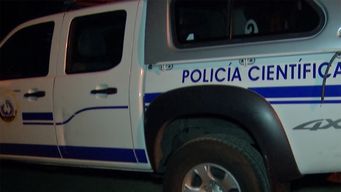 hallan el cuerpo de un hombre dentro de una camioneta; tenia varios impactos de bala