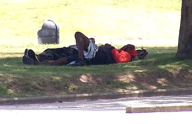 persona-calle-montevideo