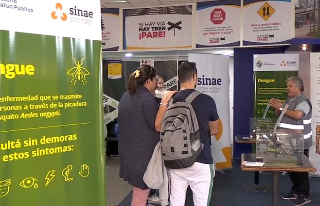 dengue-stand-cecoed.jpg