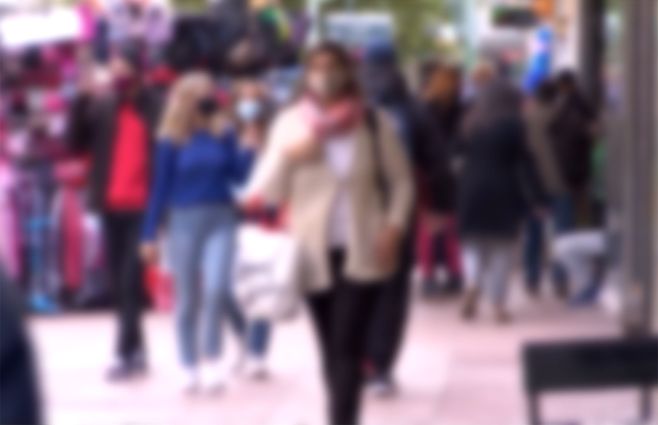 gente-blur-suicidio-calle.jpg