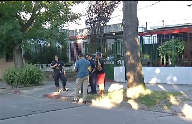 Foto: escena del crimen del policía John Fontes, el lunes.