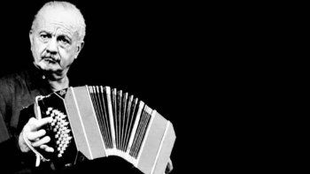 Subrayado | ASTOR PIAZZOLLA BLANCO Y NEGRO