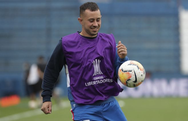 Rodrigo Amaral busca relanzar su carrera en Fénix, luego de sus problemáticos pasajes por Nacional y Racing de Avellanesa