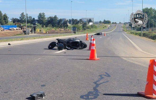 Dos motos chocaron en ruta 101. Foto: Policía Caminrea.