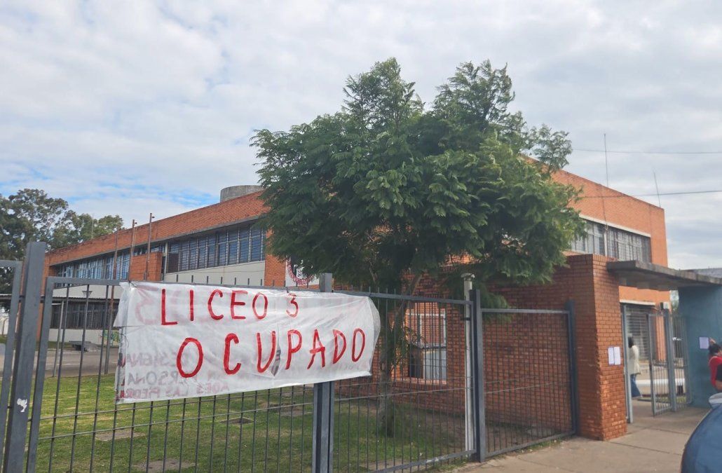 Amenaza armada de un alumno de liceo de Las Piedras: docentes hicieron denuncia policial y ocuparon el edificio