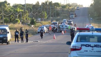 maniobra prohibida le costo la vida a dos ninas de 5 y 7 anos en accidente de transito