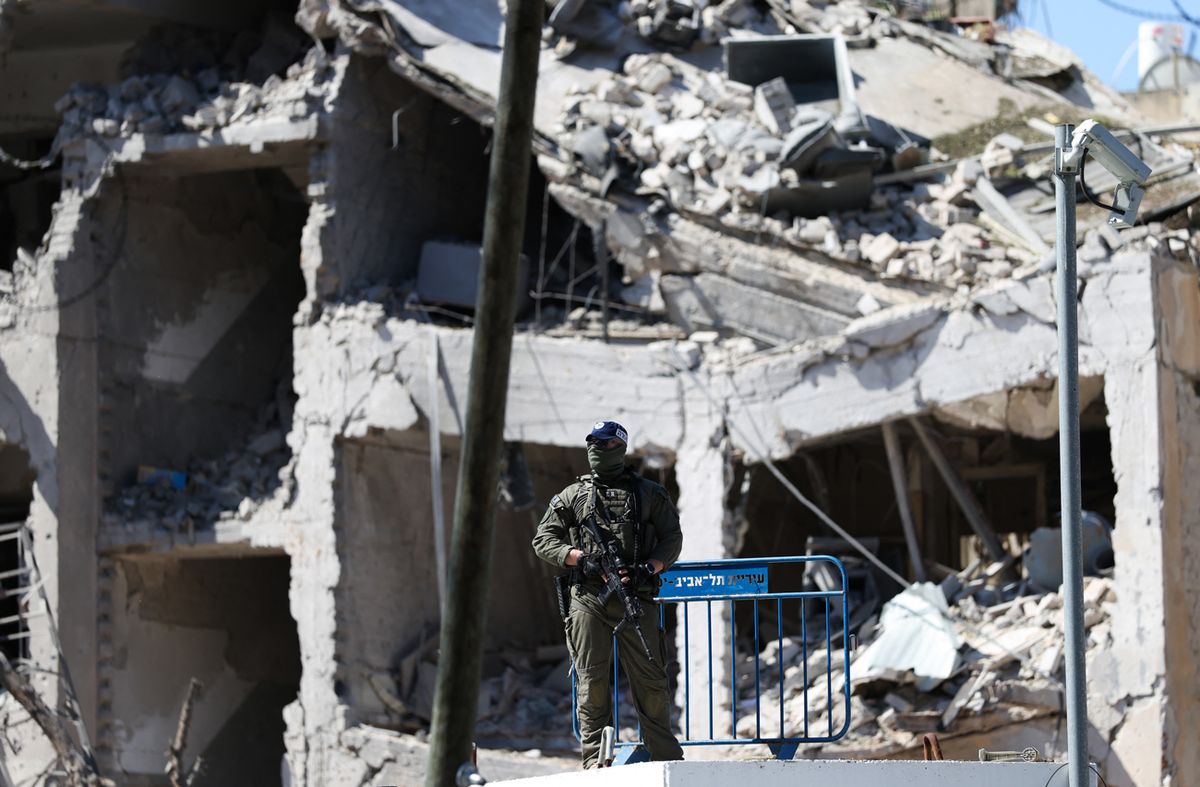 Varios heridos en Israel por misiles iraníes, incluida una niña