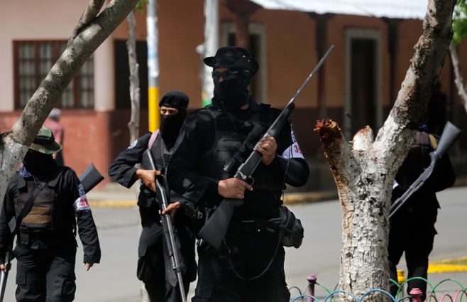 paramiitares nicaragua armas AFP.jpg