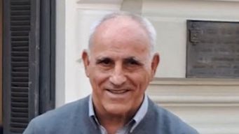 El Senado votó la pensión para Antonio Alzamendi. Foto: en 2024 recibió un reconocimiento en Durazno.