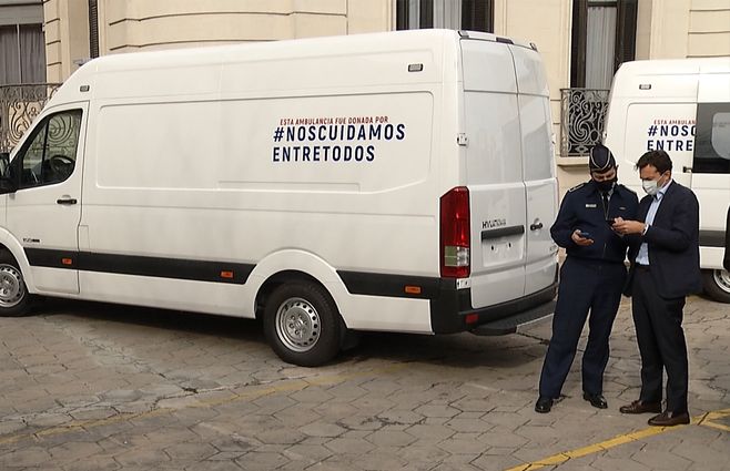 nos-cuidamos-entre-todos-ambulancias-sanidad-militar.jpg