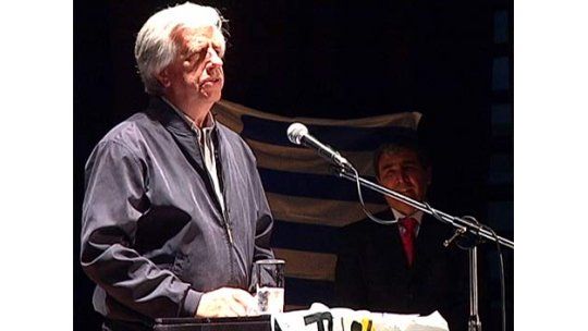 Vázquez evitó hablar de candidatura y apuntó a la unidad del FA